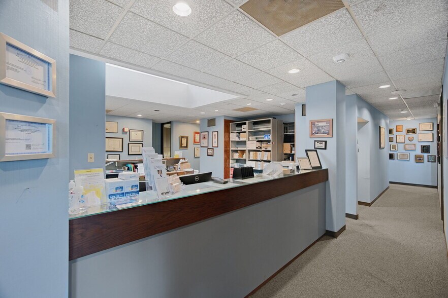 More Photos Of 11709 Old Ballas Rd, Saint Louis Medical For Sale