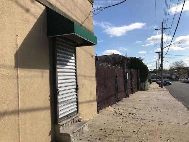 More Photos Of 3200 Schley Ave, Bronx Convenience Store For Sale