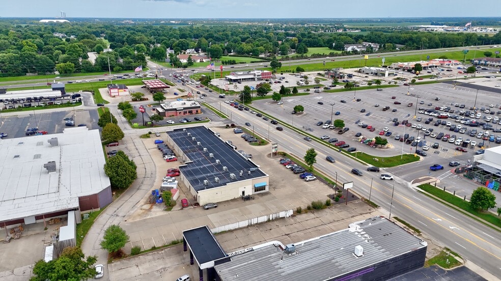 More Photos Of 2979 Lindbergh Blvd, Springfield Storefront Retail Office For Lease