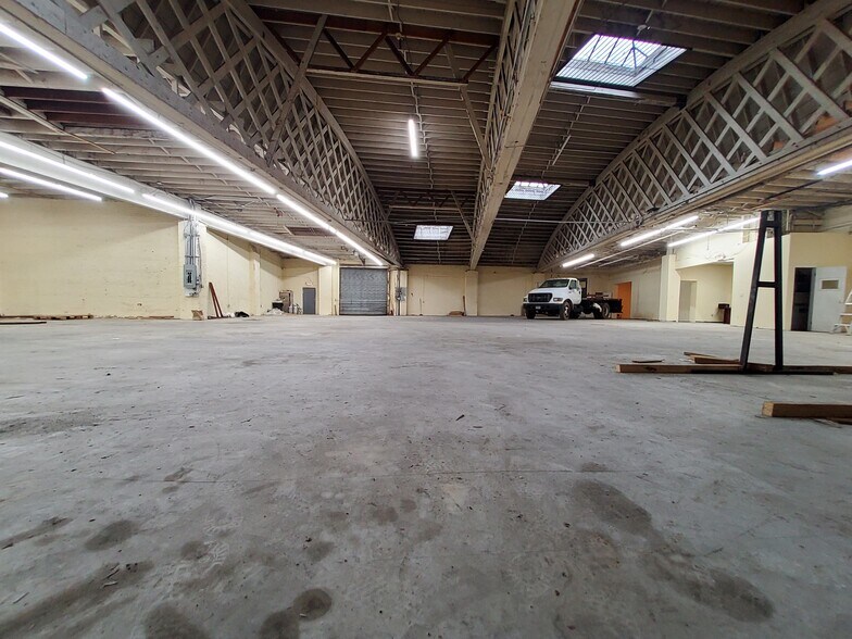 Primary Photo Of 1304 N Broad St, Hillside Warehouse For Lease