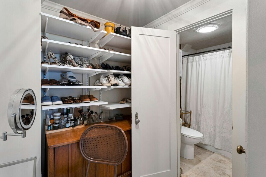 More Photos Of 1038-1056 Main St S, Woodbury Apartments For Sale