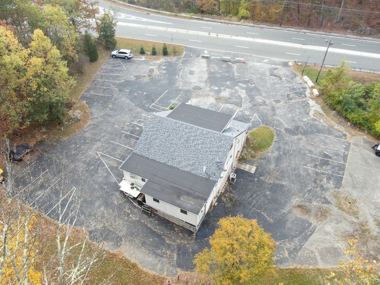 More Photos Of 409 Woodport Rd, Sparta Freestanding For Sale