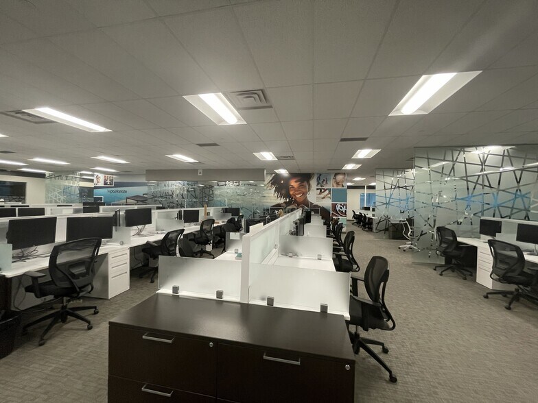 More Photos Of 27 Fasken Dr, Toronto Office For Sale