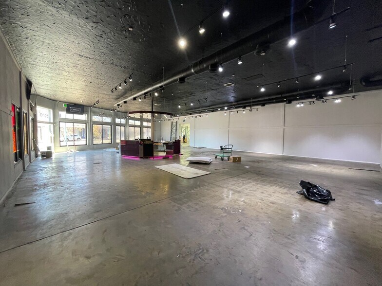 More Photos Of 4900 Lankershim Blvd, North Hollywood Freestanding For Sale