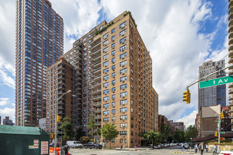 Primary Photo Of 333 E 79th St, New York Apartments For Lease
