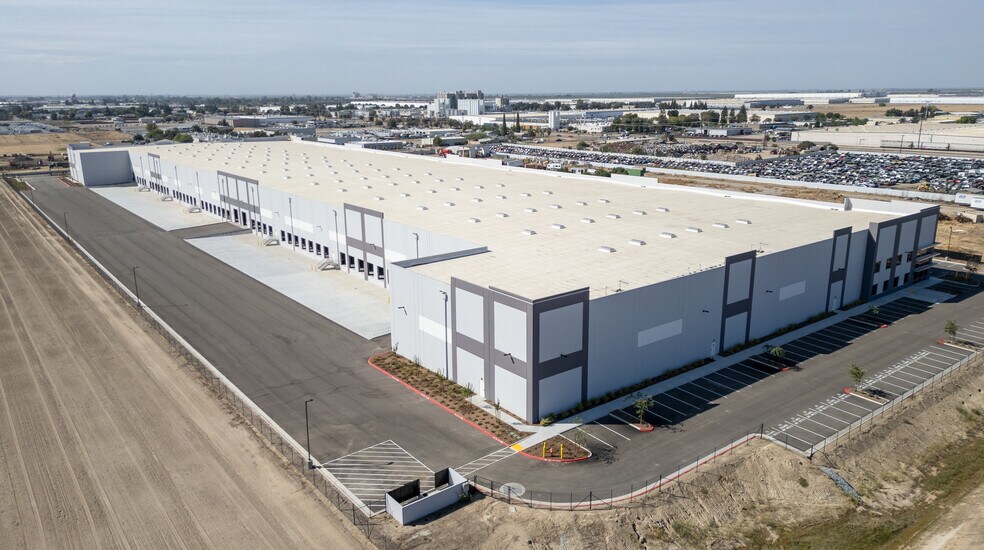 More Photos Of 30152 Road 84, Visalia Distribution For Lease