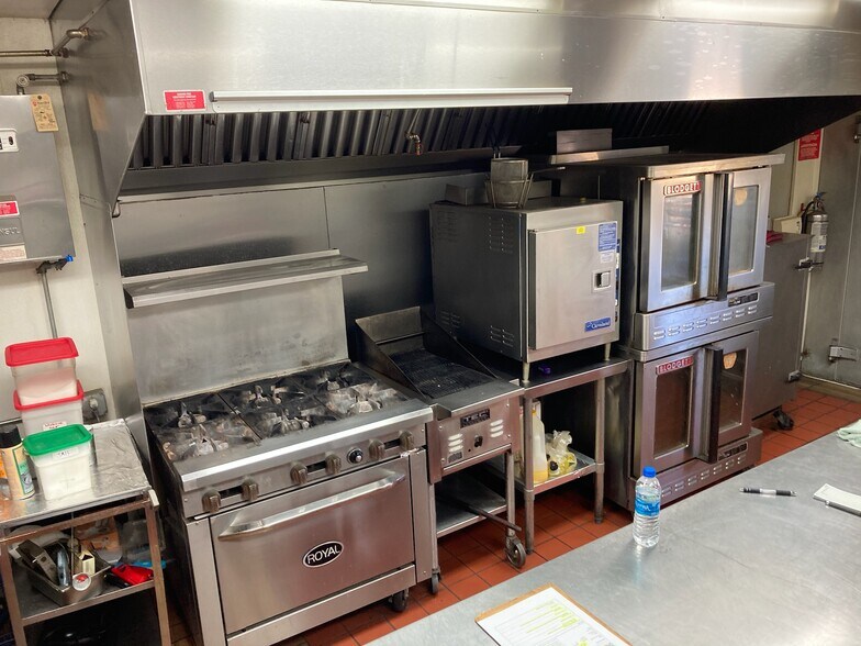 More Photos Of 712-714 Highway 55, Medina Freestanding For Sale