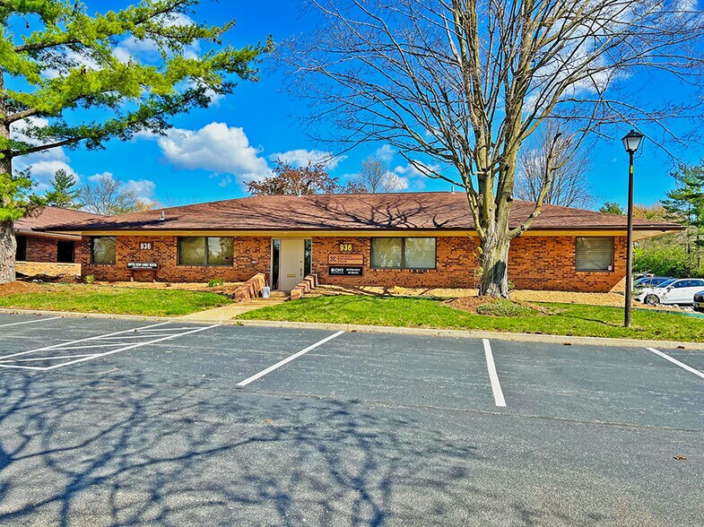 More Photos Of 2900 Frank Scott Pky, Belleville Medical For Sale