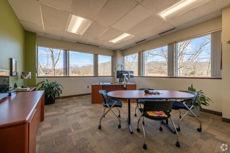 More Photos Of 50 Washington St, Westborough Office For Lease