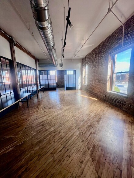 More Photos Of 231 Front St, Brooklyn Office For Lease