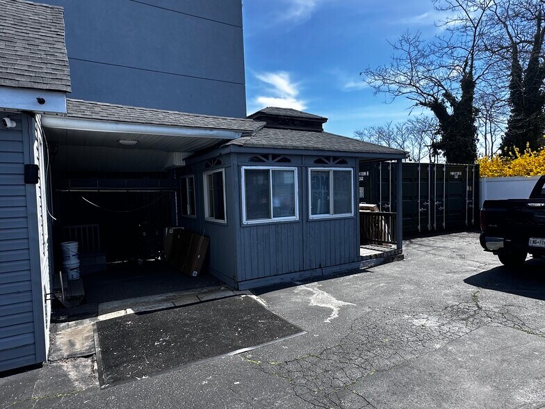 More Photos Of 5514 Merrick Rd, Massapequa Office For Sale