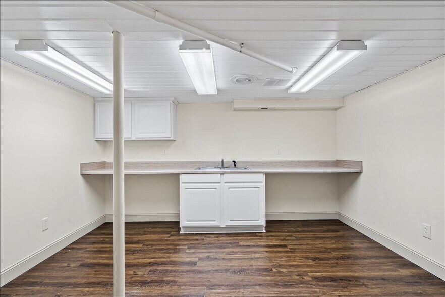 More Photos Of 492 W Main St, Forest City Freestanding For Sale