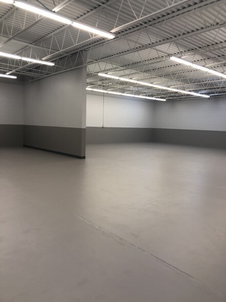 More Photos Of 815 W Liberty St, Medina Warehouse For Lease