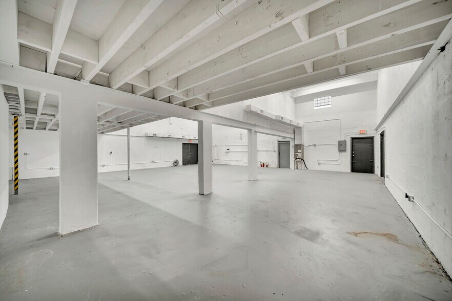 More Photos Of 67 NW 166th St, North Miami Beach Warehouse For Sale