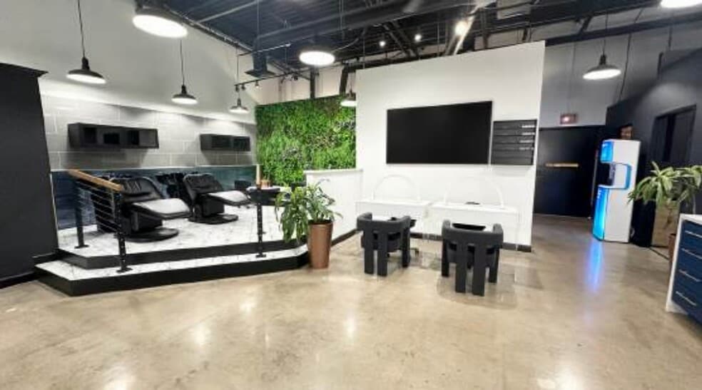 More Photos Of 14221-14239 Inwood Rd, Dallas Storefront For Lease