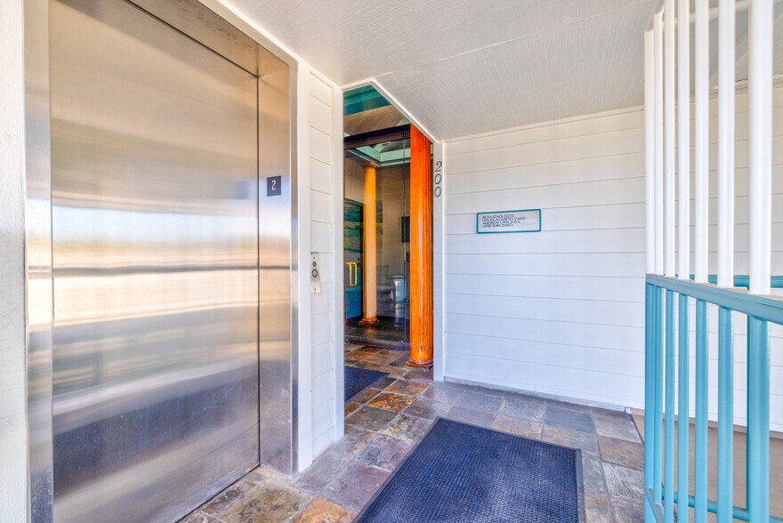 More Photos Of 16336 Whittier Blvd, Whittier Medical For Sale