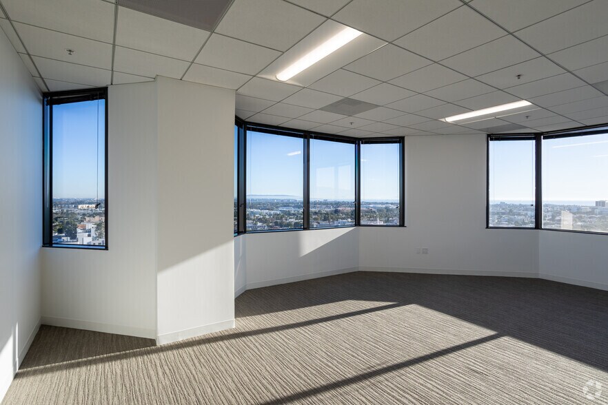 More Photos Of 12424 Wilshire Blvd, Los Angeles Office For Lease