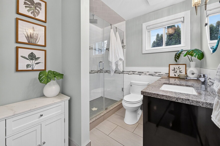 More Photos Of 10 Lincoln St, Ajax Apartments For Sale