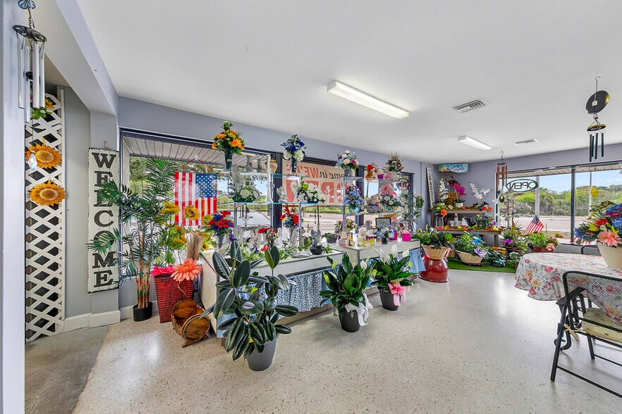 More Photos Of 984 Rockledge Blvd, Rockledge General Retail For Sale
