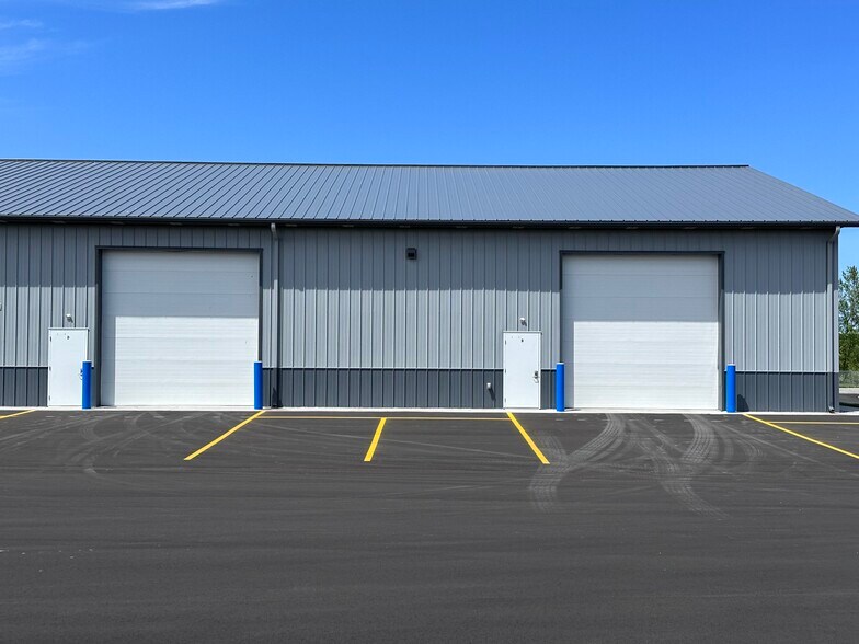More Photos Of 3707 Elmers Industrial, Traverse City Warehouse For Lease