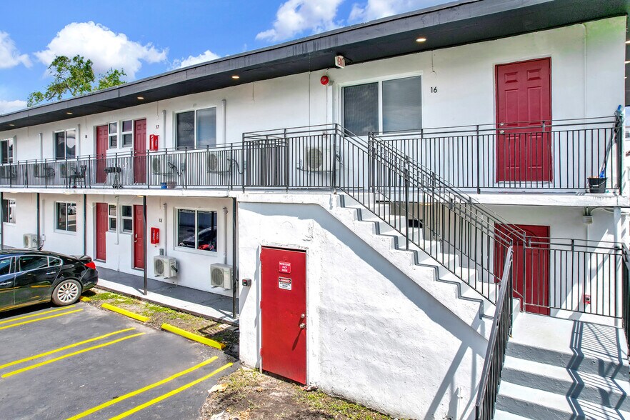 More Photos Of 14280 NE 6th Ave, North Miami Apartments For Sale