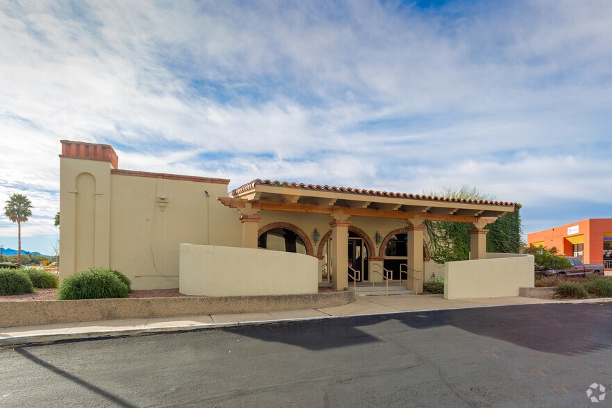 More Photos Of 101-126 S La Canada Dr, Green Valley Unknown For Lease