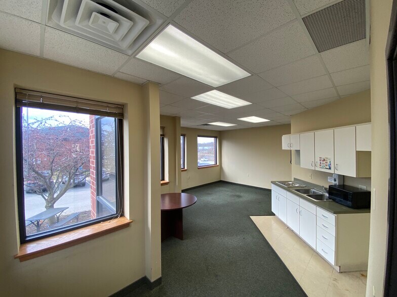 More Photos Of 3370 E Jolly Rd, Lansing Office Residential For Sale