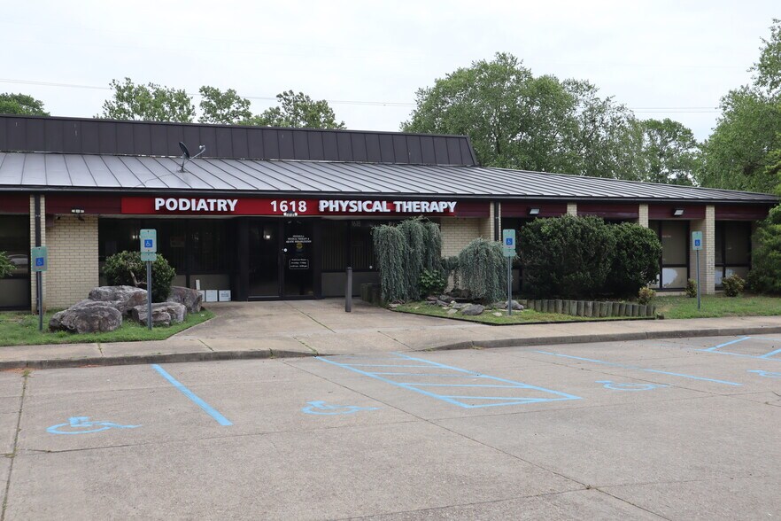 More Photos Of 1618 Hardy Cash Dr, Hampton Medical For Lease