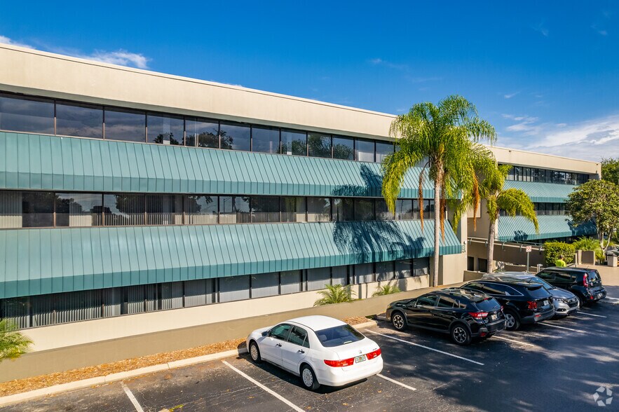 More Photos Of 7601-7625 Little Rd, New Port Richey Unknown For Lease