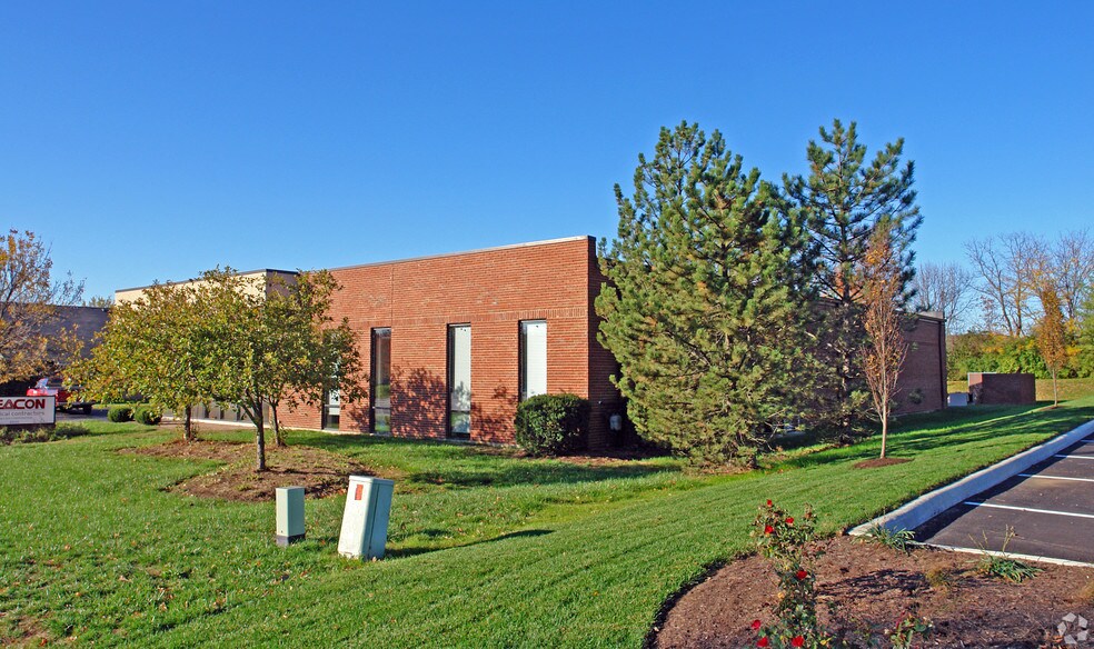 More Photos Of 6635 Centerville Business Pky, Centerville Light Manufacturing For Lease