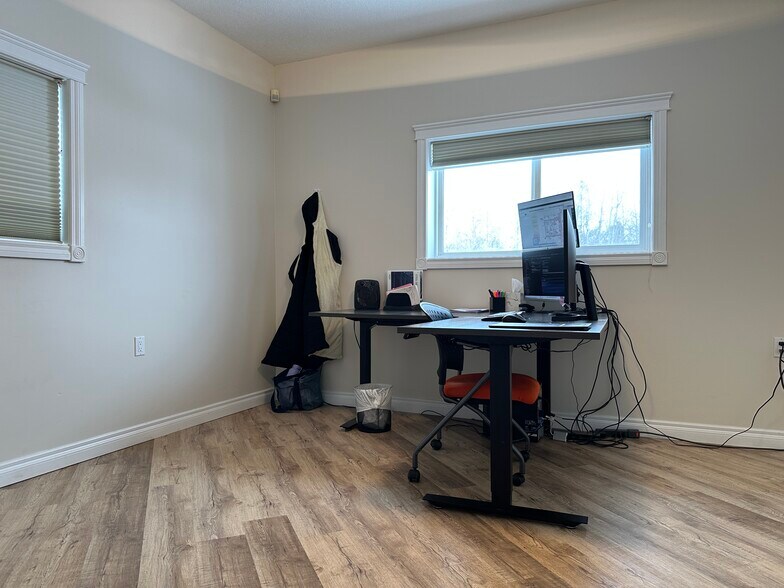 More Photos Of 722003 Range Road 53, Grande Prairie County No 1 Warehouse For Lease