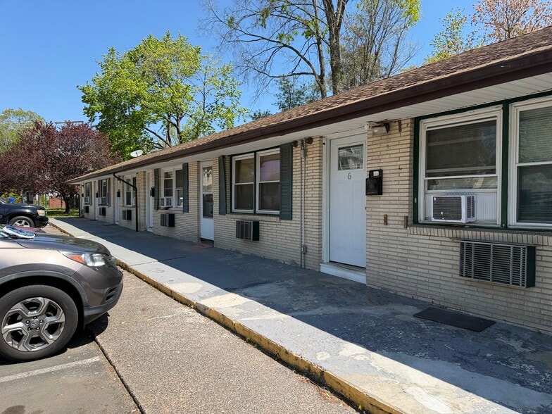 More Photos Of 45 Olmsted St, East Hartford Apartments For Sale