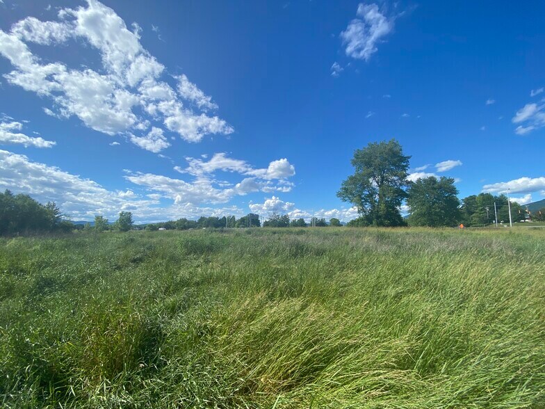 More Photos Of 65 Dyer, Rutland Land For Sale