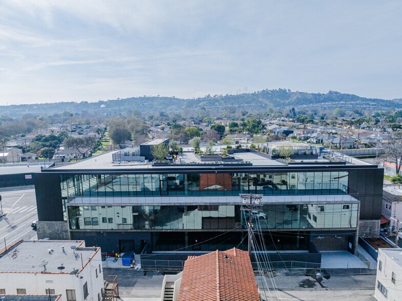More Photos Of 5237 W Jefferson Blvd, Los Angeles Office For Sale