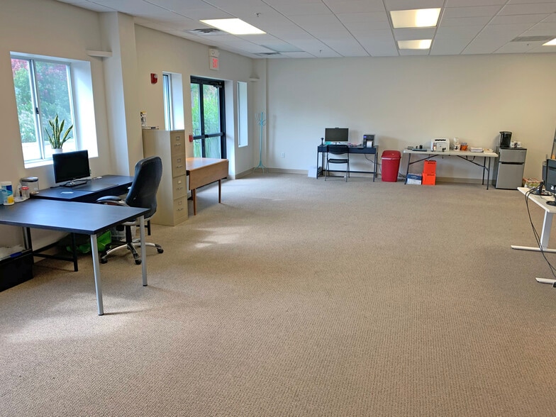 More Photos Of 280 Heritage Ave, Portsmouth Warehouse For Sale