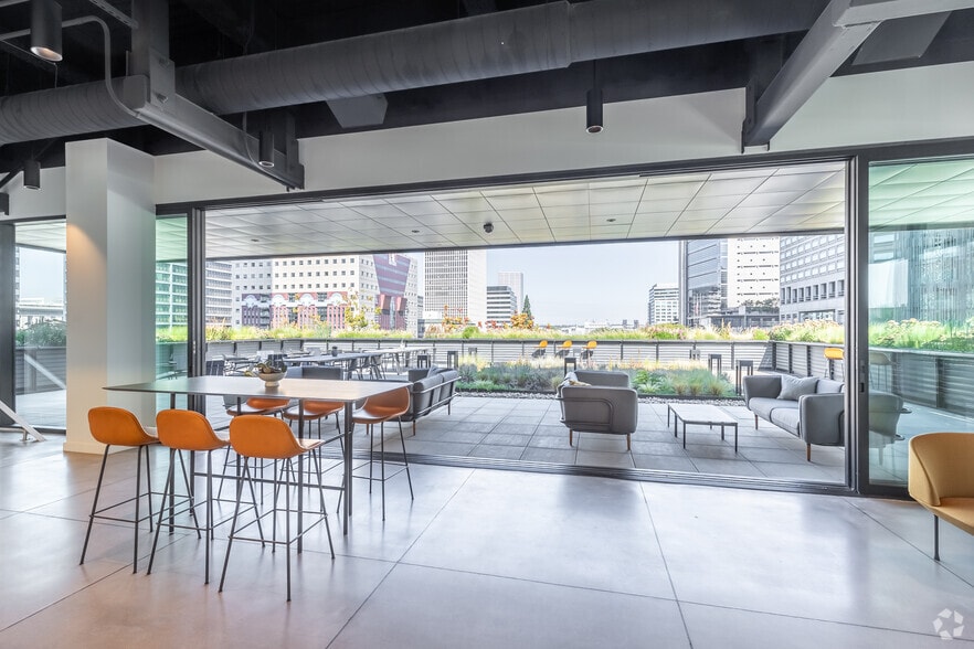 More Photos Of 1300 SW Fifth Ave, Portland Unknown For Lease