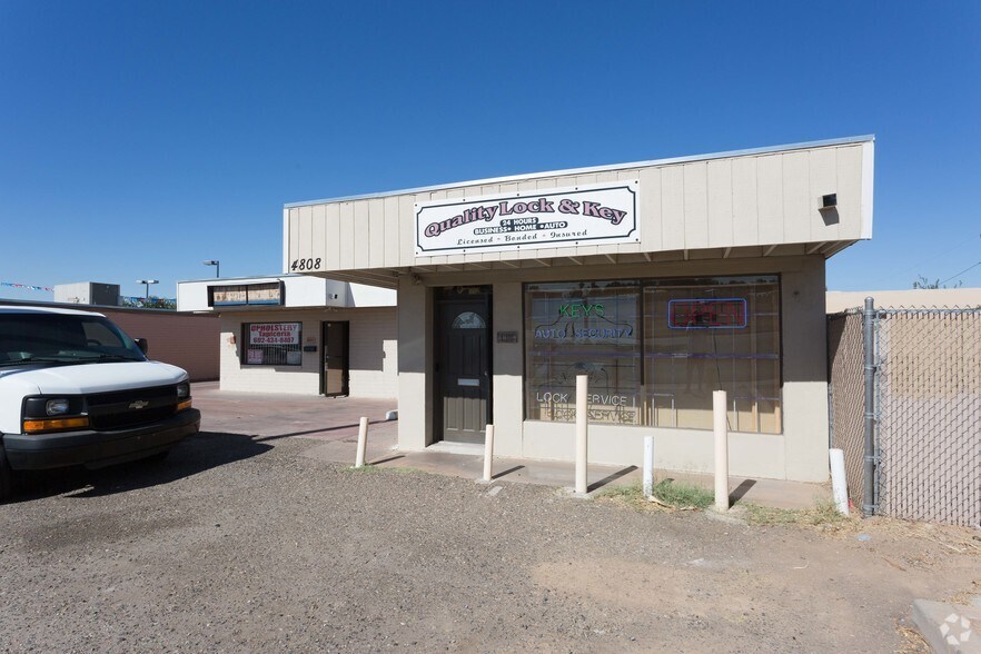 More Photos Of 4810 W Glendale Ave, Glendale Office For Sale