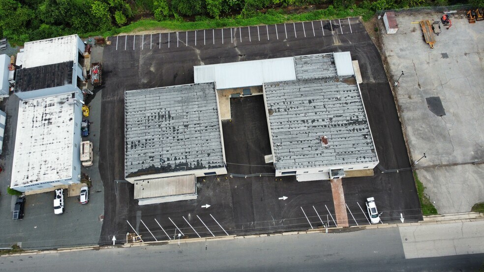 More Photos Of 6624 Quad Ave, Rosedale Industrial For Sale