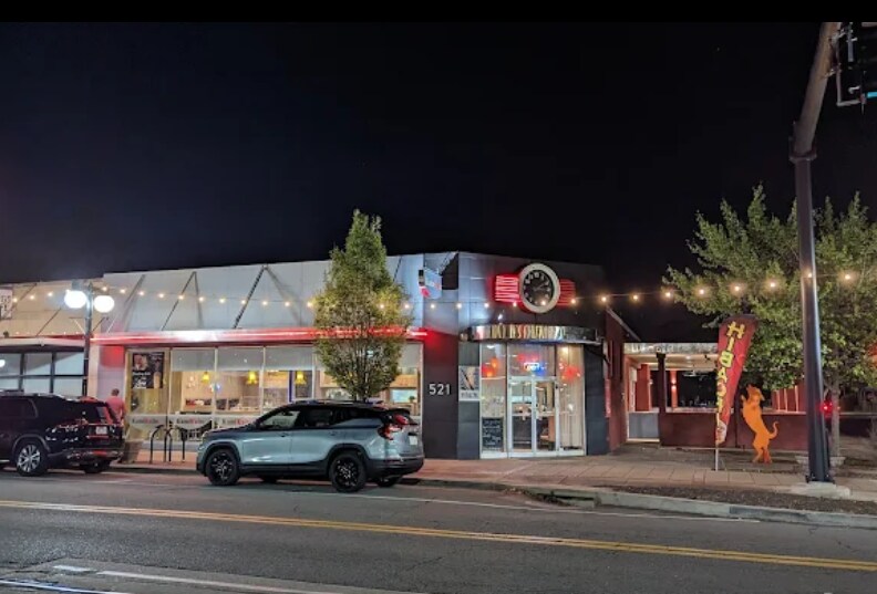 Primary Photo Of 521 N Main St, North Little Rock Storefront For Sale
