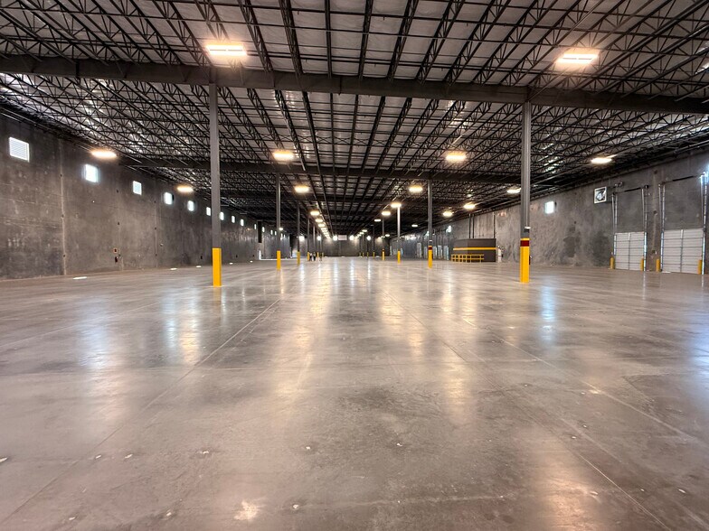 More Photos Of 890 Military Highway, Pharr Distribution For Lease