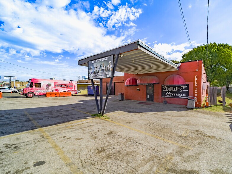 More Photos Of 3409 Miller Ave, Fort Worth Restaurant For Sale