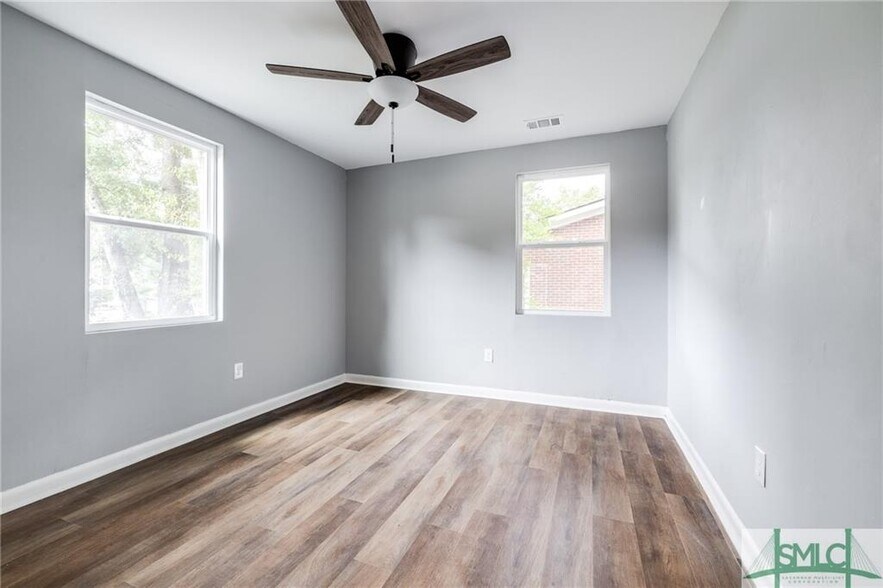 More Photos Of 504 E Montgomery Xrd, Savannah Office Residential For Sale