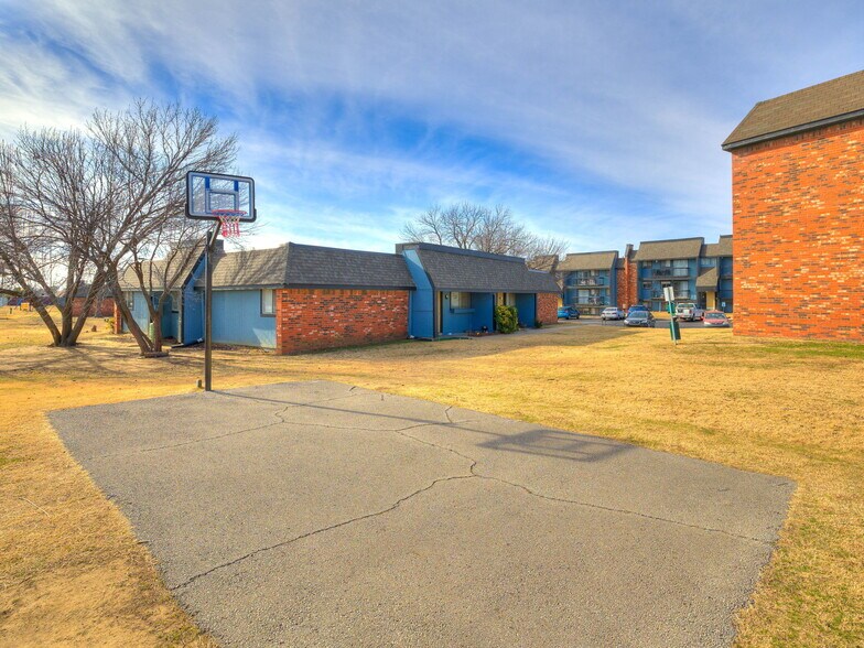 More Photos Of 1311 N Ash Pl, Owasso Apartments For Sale