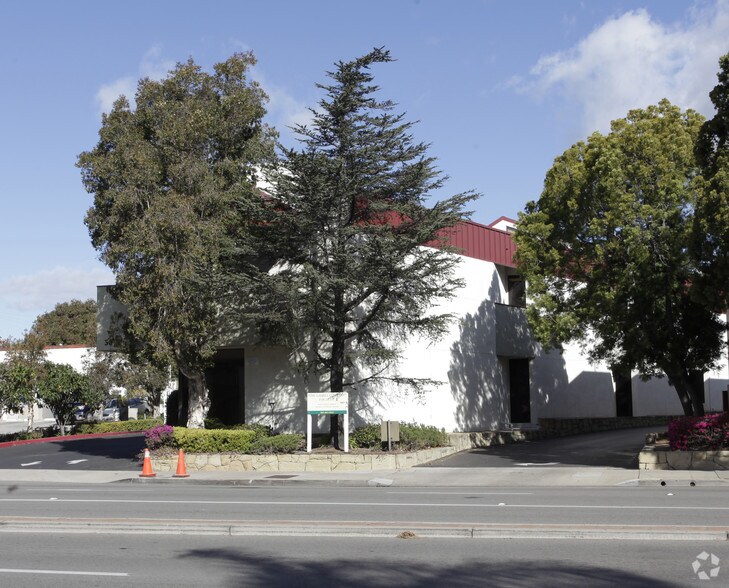More Photos Of 3892 State St, Santa Barbara Medical For Lease