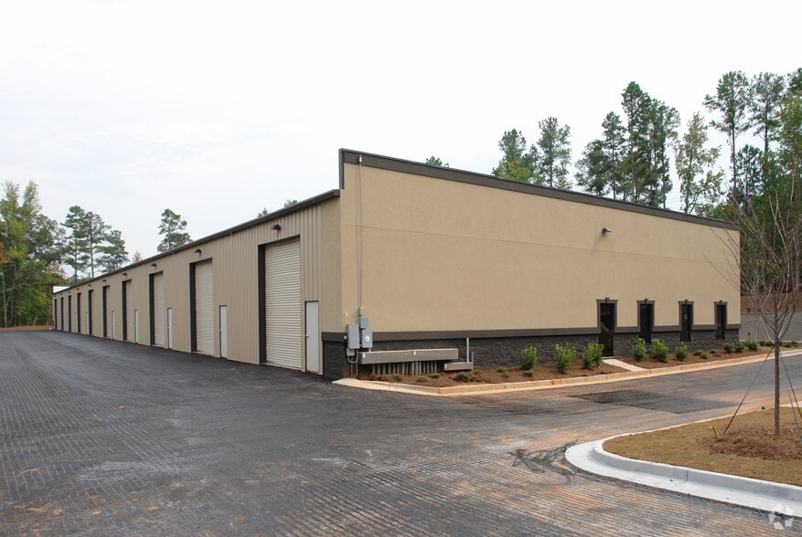 More Photos Of 825 Hwy 74 S, Peachtree City Warehouse For Lease