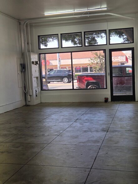More Photos Of 1816-1822 S San Pedro St, Los Angeles Storefront For Lease