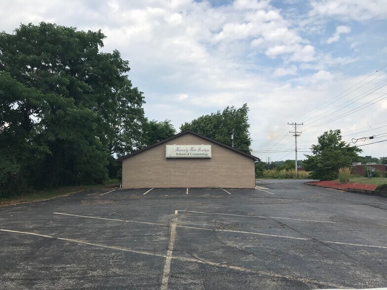 More Photos Of 110 Bessemer Rd, Mount Pleasant Office For Lease