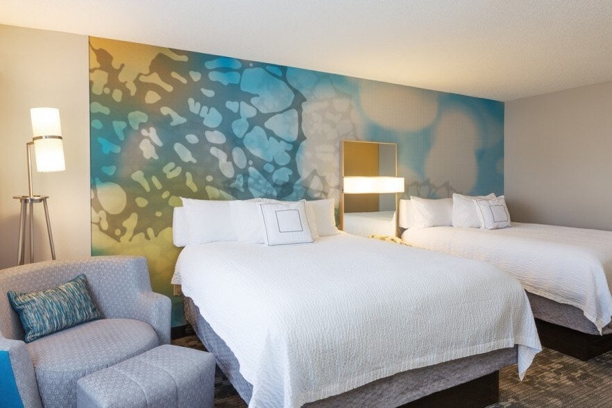 More Photos Of 3040 Ross Clark Cir, Dothan Hotel For Sale