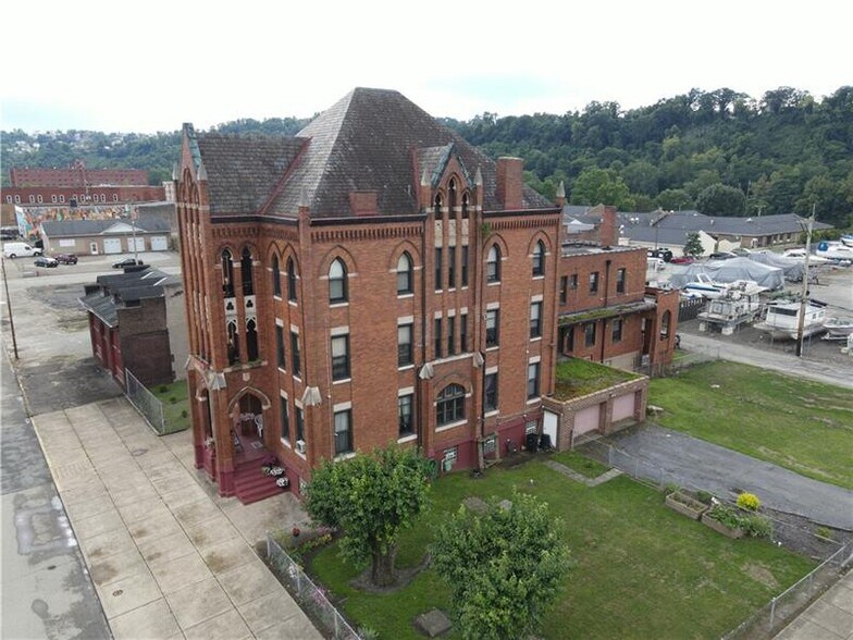 More Photos Of 704 Market St, Mckeesport Specialty For Sale