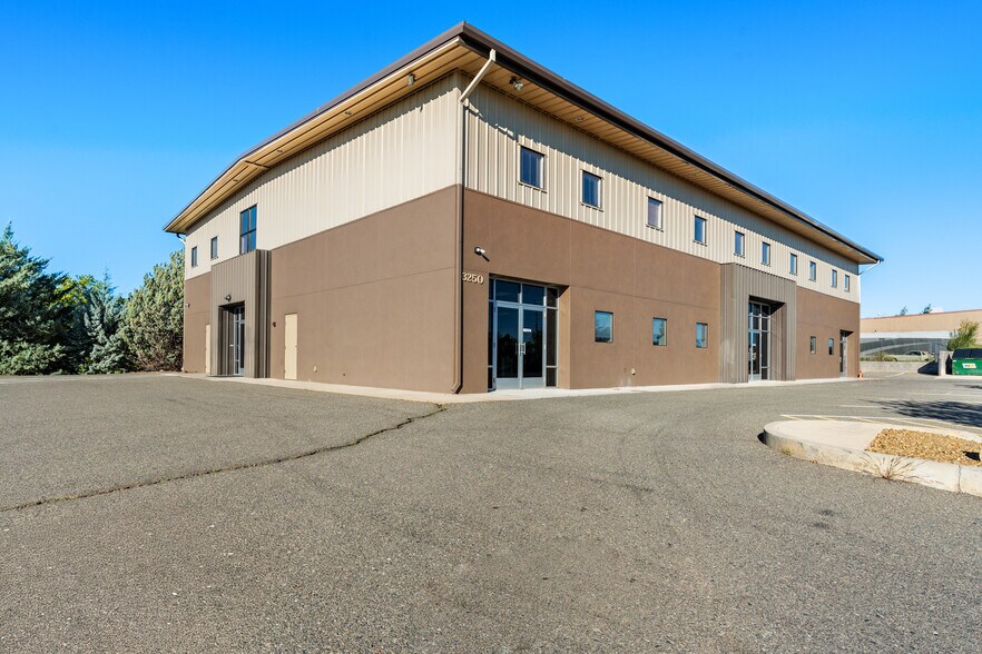 More Photos Of 3250 Tower Rd, Prescott Industrial For Sale